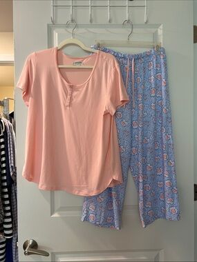 Anne Klein Peach Short-Sleeve Henley Top with Light Blue Floral Lounge Pants